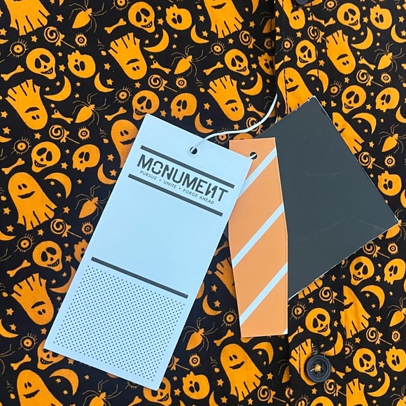 Monument Short Sleeve Button Down Shirt Mens Small Halloween Black Orange NWT - Picture 5 of 8